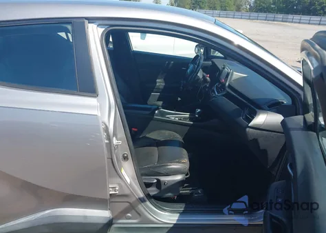 2018 Toyota C-Hr Xle z USA, uszkodzony, nr VIN NMTKHMBX2JR027040